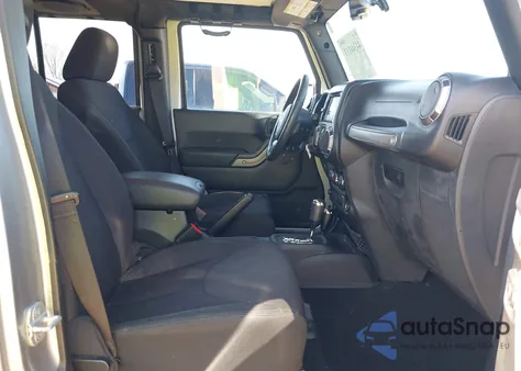 2013 Jeep Wrangler Unlimited Sport z USA, uszkodzony, nr VIN 1C4BJWDG4DL657663